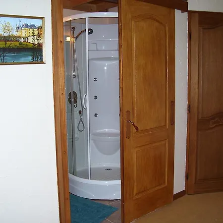 Les Chenes Bed & Breakfast *